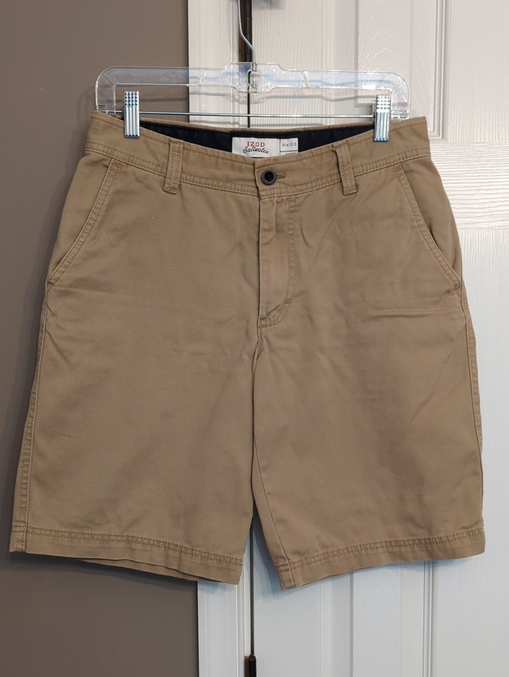 Izod Men's Khaki Flat-Front Chino Shorts